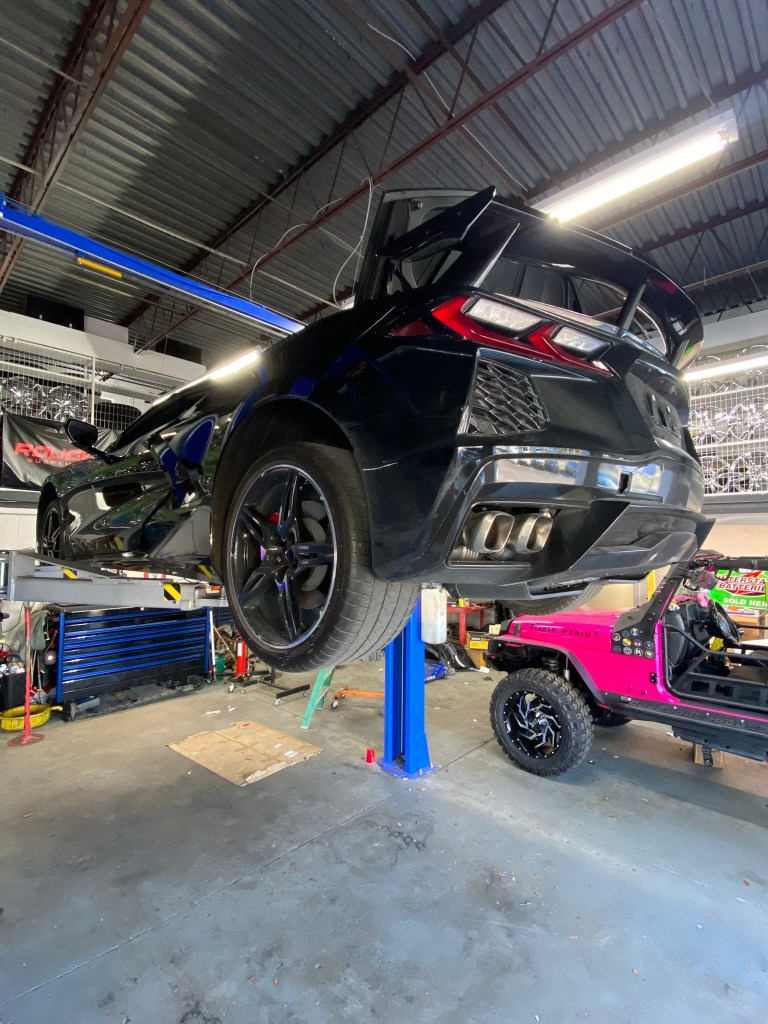 Auto body repair service in Palmetto FL