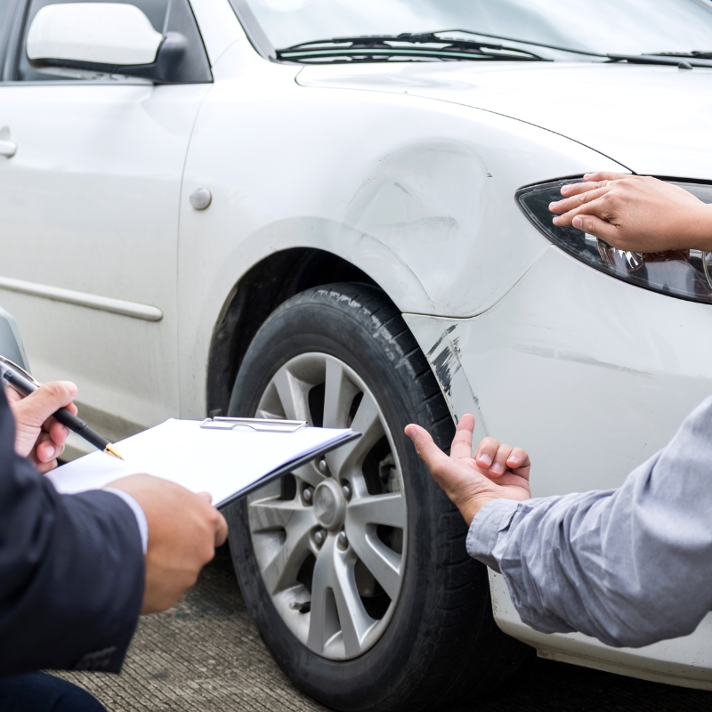 Professional body shop in Siesta Key FL performing precision paint refinishing